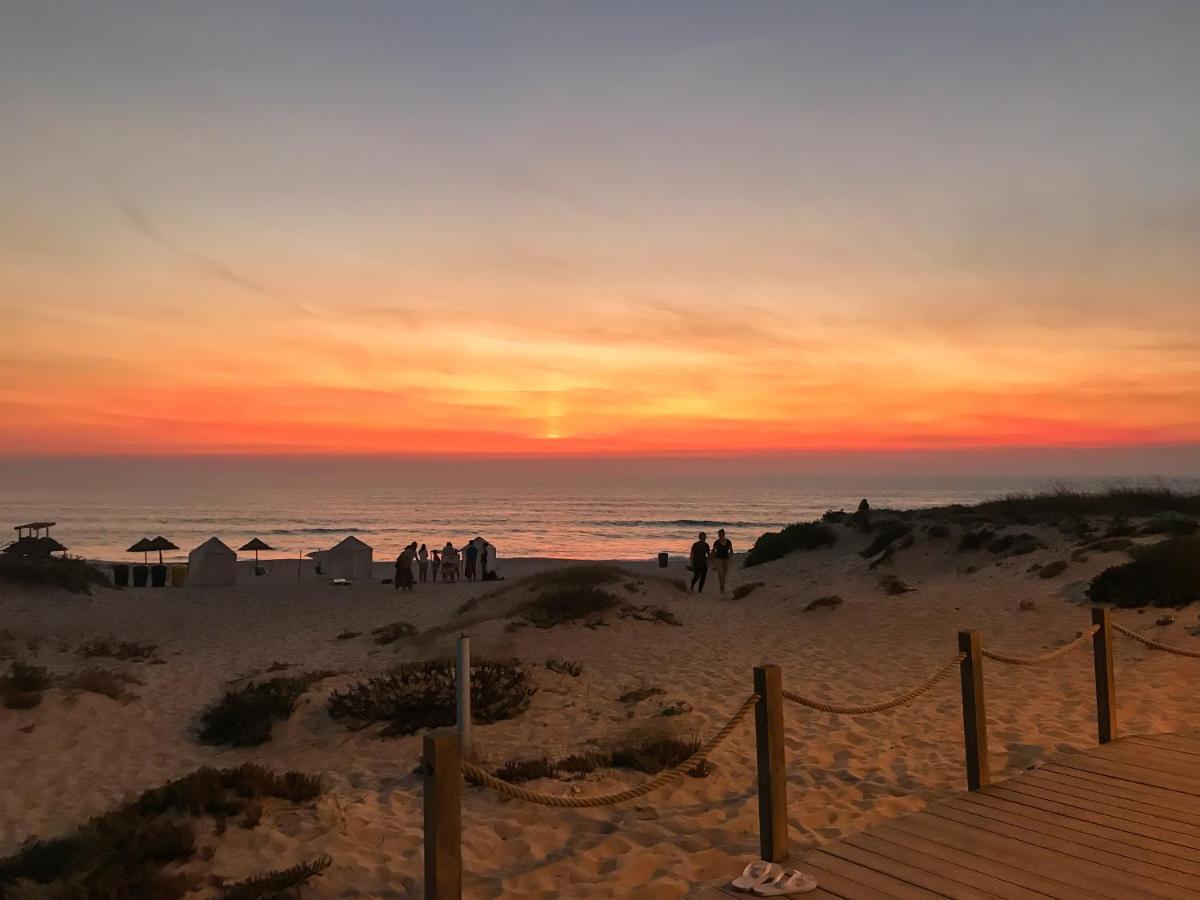 The Far End Surf House - Surf & Yoga Holidays Lourinhã Exteriér fotografie